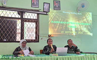 Awali dengan Morning Briefing Work, Kepala MIN 2 Tuban Sampaikan Beberapa Hal Penting